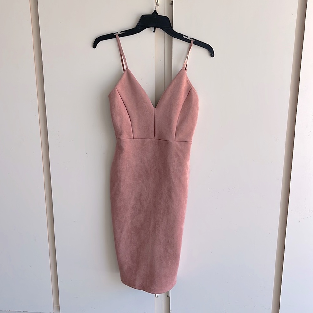 Windsor brand new with tags suede-like material midi dress!